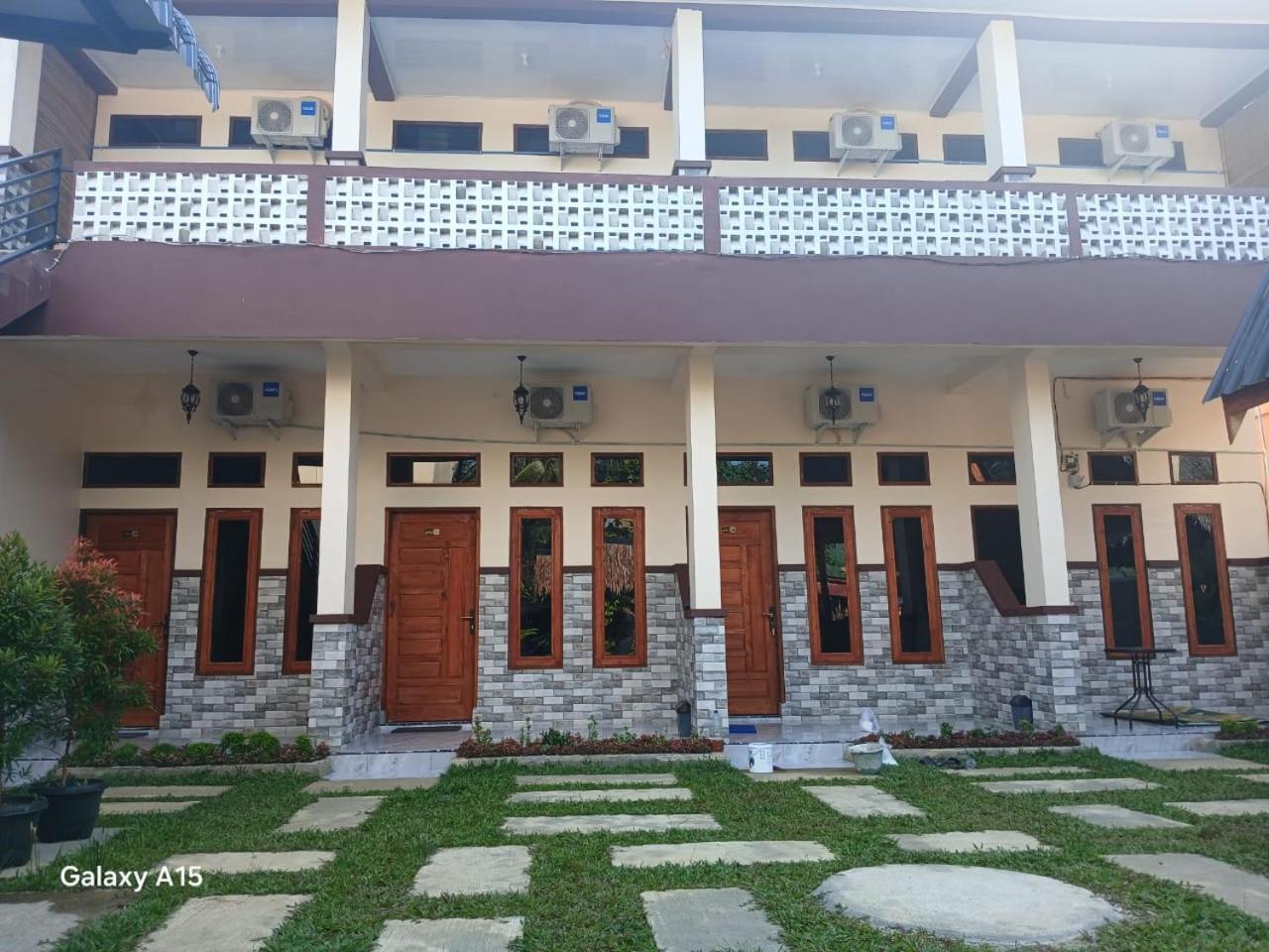 Orangutan Bungalow Bukit Lawang Exterior photo
